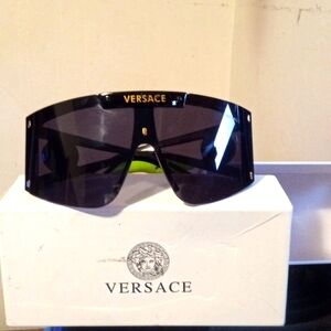 VERSACE SUNGLASSES 100% GENUINE